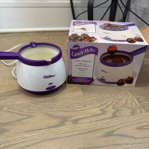 Wilton White and Purple Candy Melting Pot